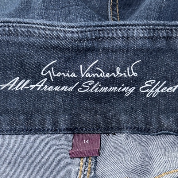 Gloria Vanderbilt‎ Amanda Shorts - Picture 5 of 7